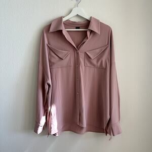 Pink oversized heavyweight button up collared long sleeve shirt small
